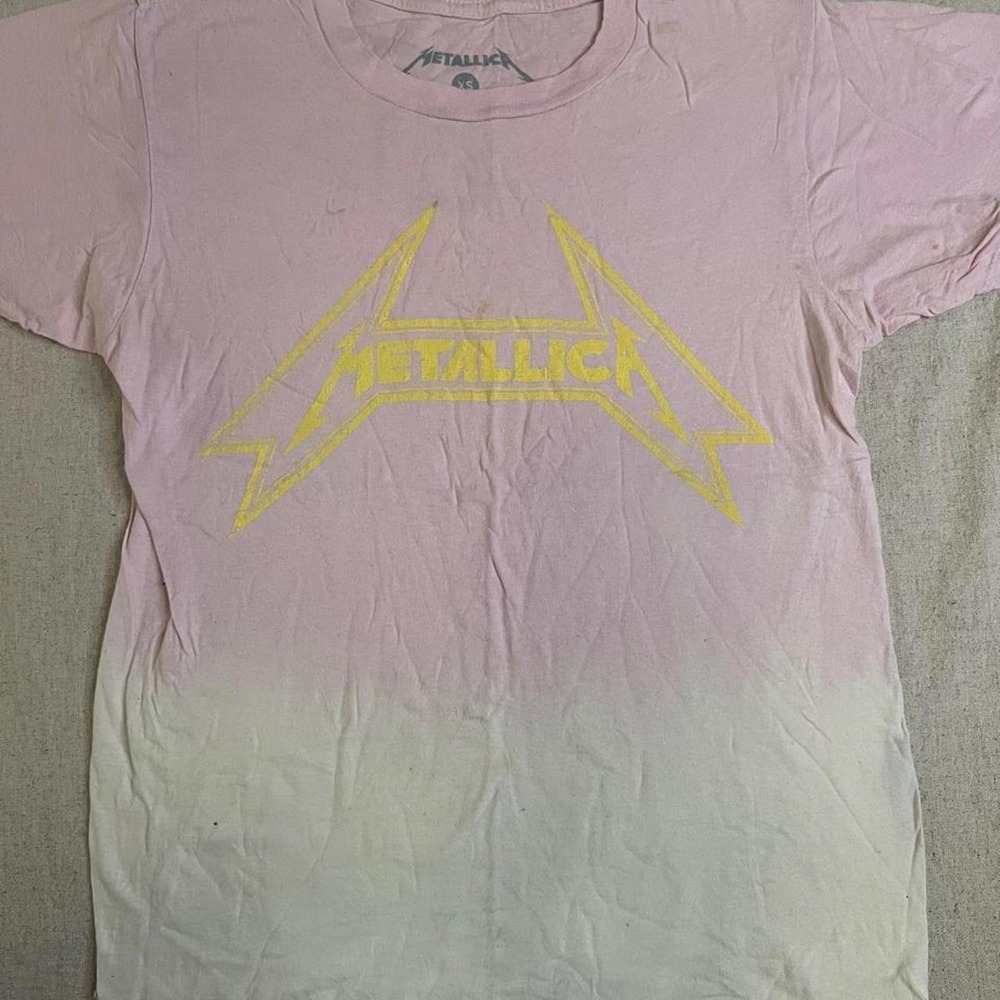Metallica Womens Pink White Ombre Cotton Graphic T-Shirt Yellow Logo XS